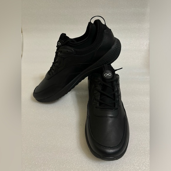 Brand new Infinity Footwear , Ladies Volta , Style#: VOLTA - Picture 4 of 11